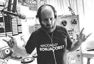 Picture of Ron Jacobs with whodaguy t-shirt, in studio